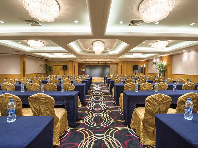 Park Inn By Radisson Shanghai Downtown Esterno foto